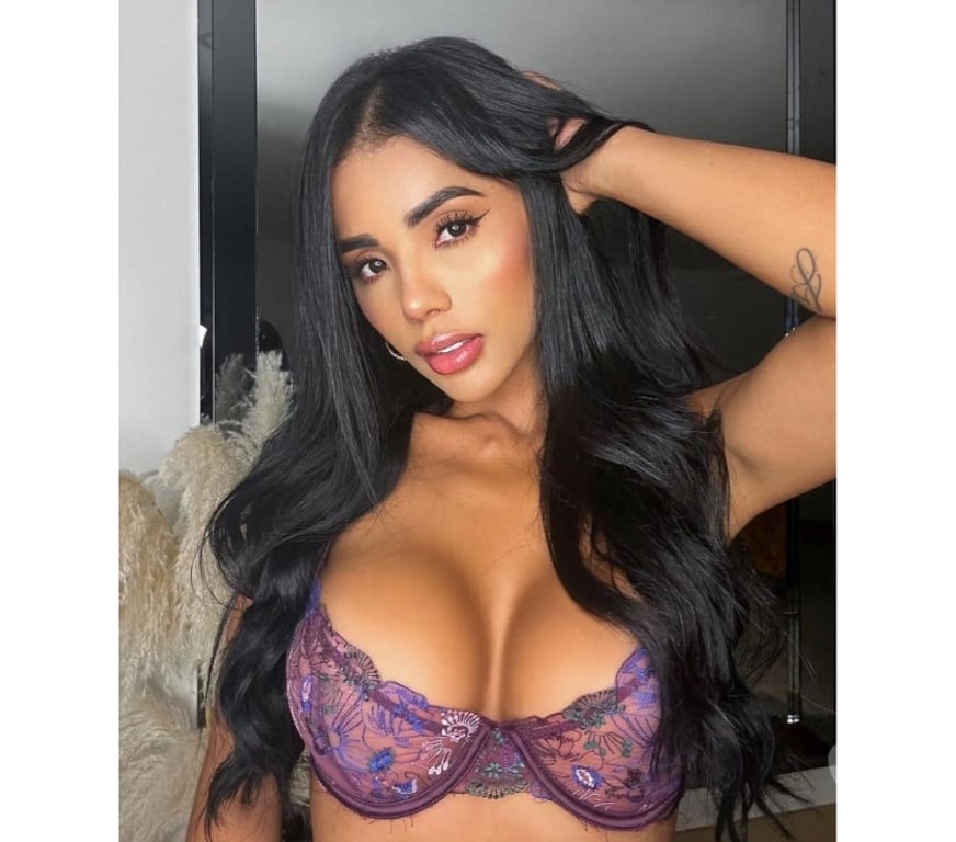 Escorts Essex Brentwood - Photos for STUNNING LATIN 🧡P@RTYGIRL💥IN BRENTWOOD