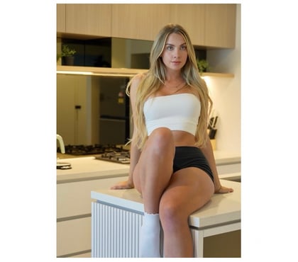 Escorts and Massages Canning Town East London - Photos for Brazilian party girl ✨🔥