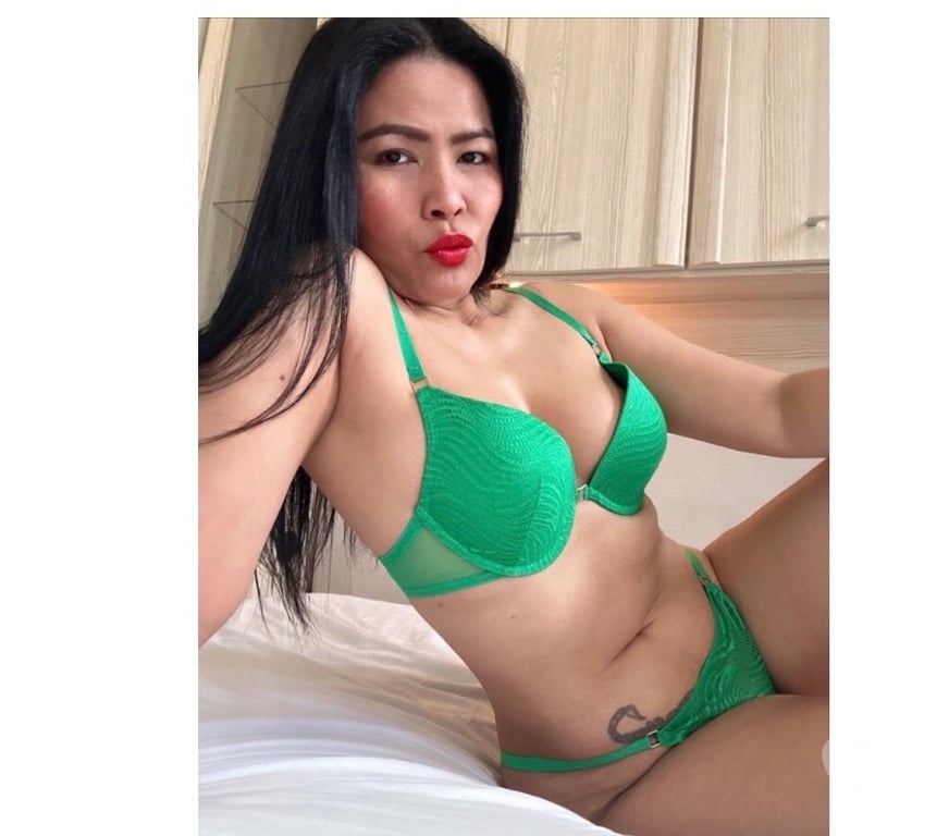 Escorts South Yorkshire Barnsley - Photos for Layla Thai Bena Sexy girl visit Barnsley First time