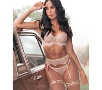 CARLA MORENO🇧🇷PARTY🌶️