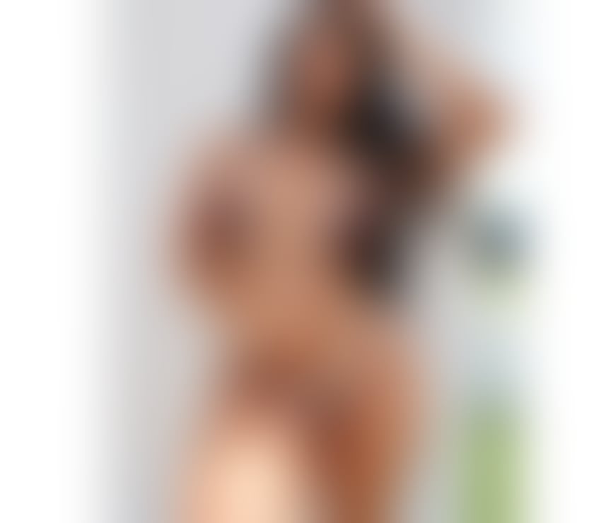 🦋 HOT & SENSUAL CAROLINE 🦋