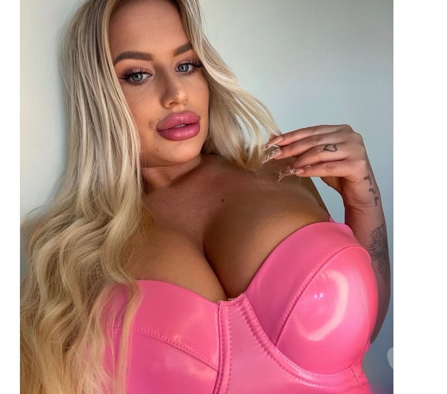 Escorts Hertfordshire St. Albans - Photos for '*•.¸♡BIG BOOBS ♡¸.•*'OUTCALL💯REAL✅