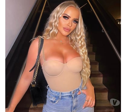 Photos for ꧁⎝ 𓆩༺HOT QUEEN༻𓆪 ⎠꧂