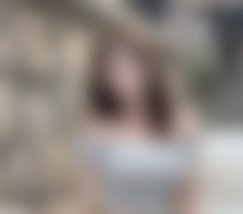 Photos for 🌸Golden Ease · Authentic & Graceful 🌸07763755653