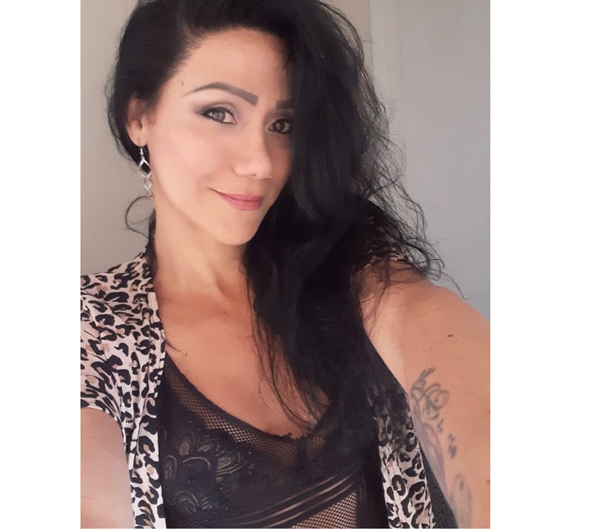 Trans Escorts Kent Canterbury - Photos for Feminine Juicy Smooth Model TRANS Girl With Hard TOY