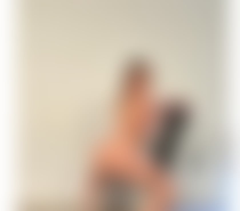 Escorts Greater Manchester Manchester - Photos for Carol-Elegant, Sweet & Discreet • New in the Area