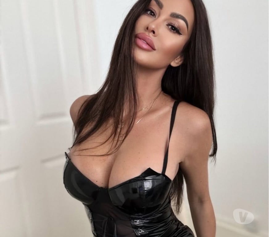 Escorts Cambridgeshire Cambridge - Photos for 🔥HOT&SWEET🔥EMILY💯BIG ASS🎉PARTY🥂REAL PICS