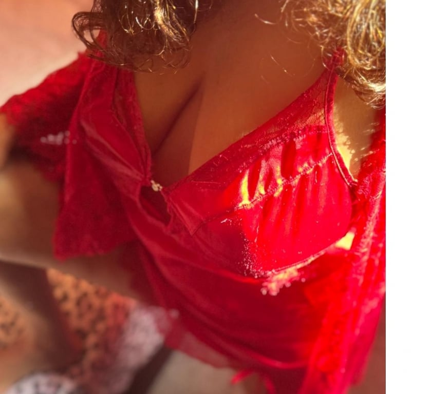 Escorts Surrey Spelthorne - Photos for YONG CLASSY GENUINE INDIAN LADY