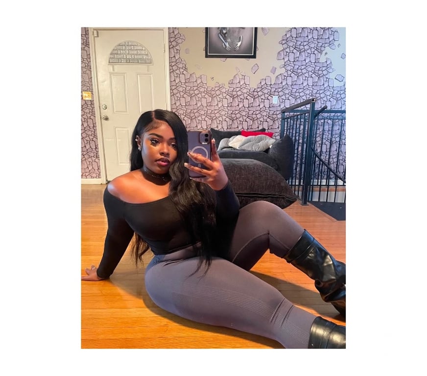 Escorts Slough Slough Town Centre - Slough - Photos for Hot girl only this week! im LATIN girl ith big boobs party