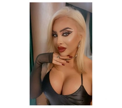 Trans Escorts Sunderland City Centre Sunderland - Photos for Luxury The Perfect Package Krysstal Trans And Travel