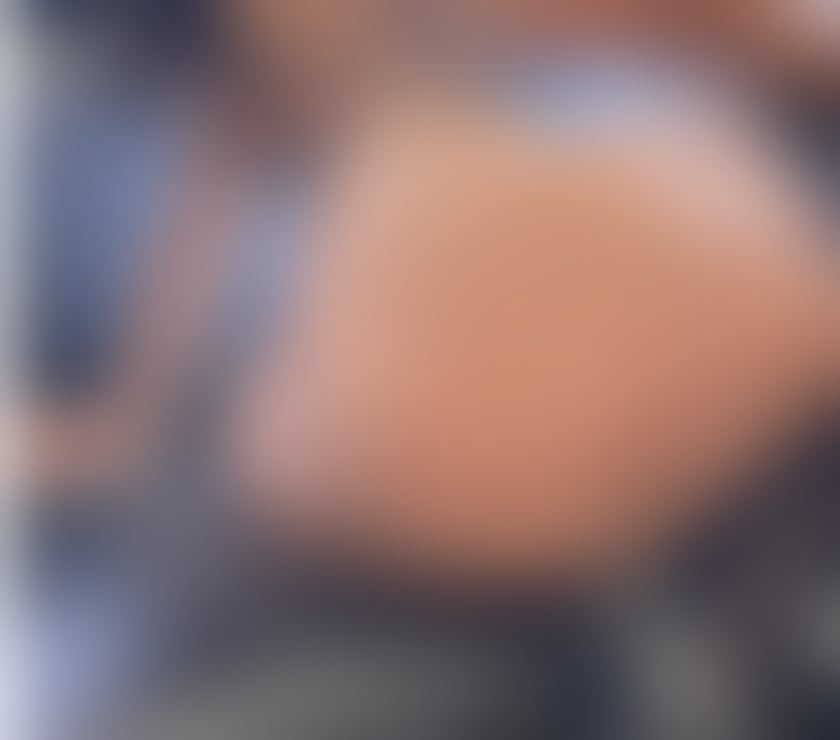 Hi, my name is Julia and I'm new in town.