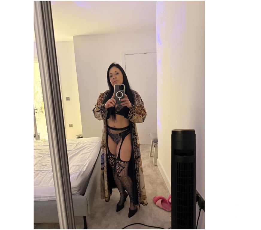 Escorts Leicestershire Leicester - Photos for Leicester’s Enchanting Brunette Companion