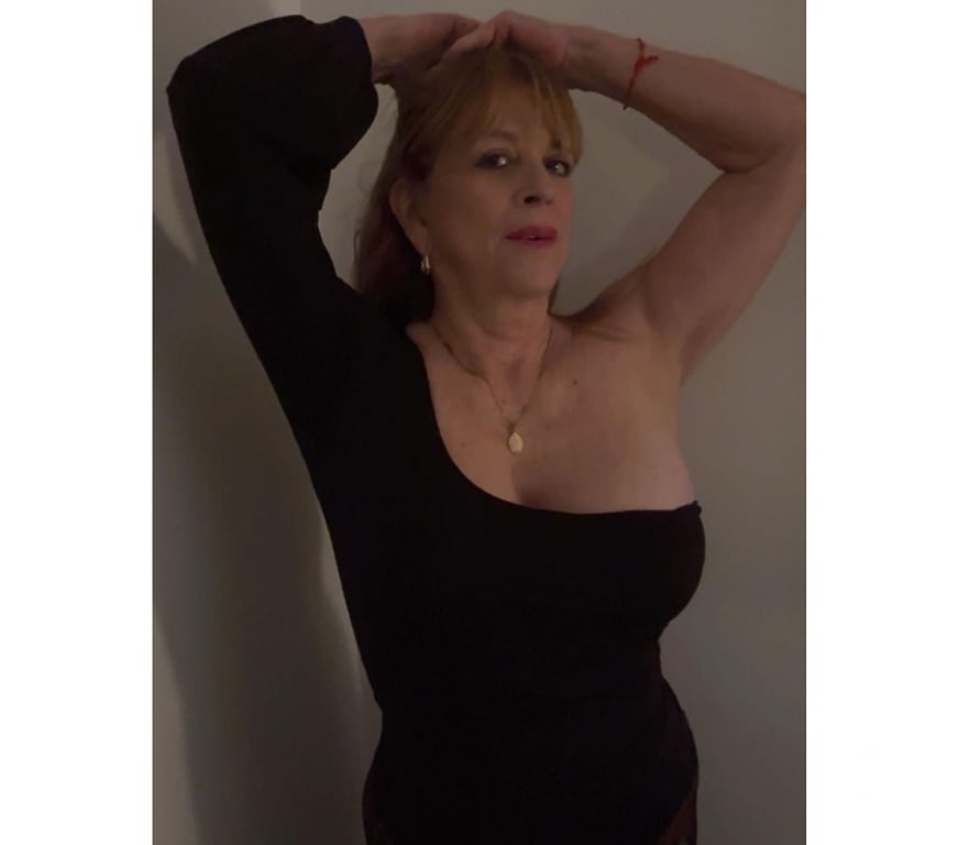 Escorts Glasgow Rutherglen - Glasgow - Photos for I'm Elena Bustos, the best mature fetish queen