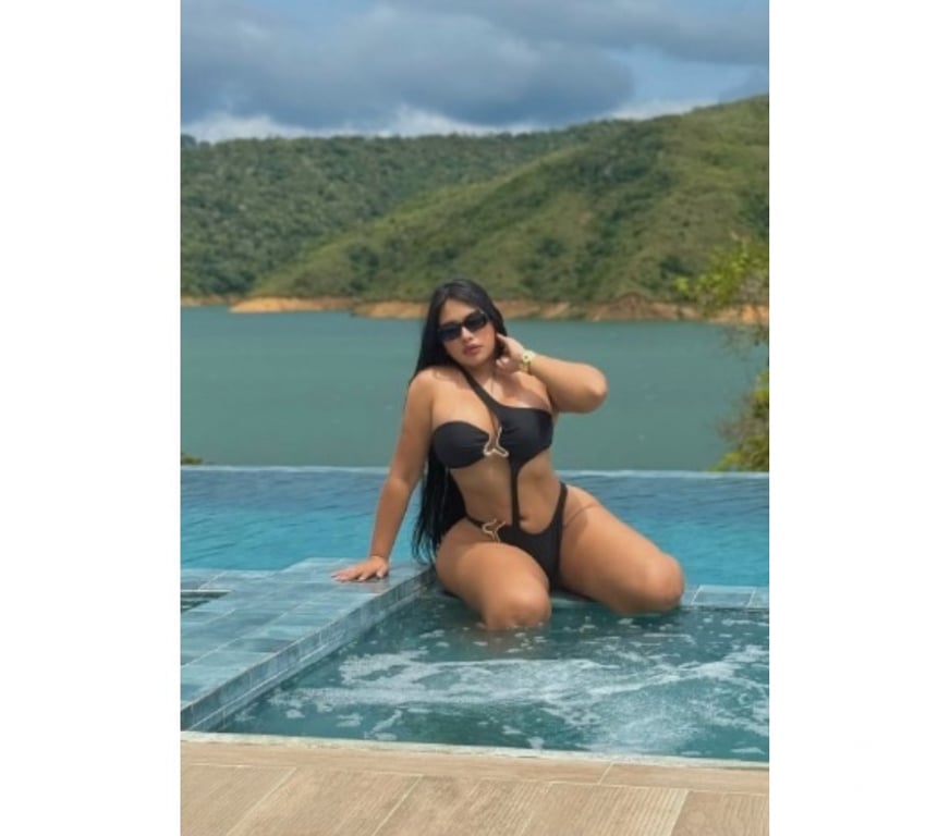 Escorts South West London Sutton - Photos for FULL SERVICE BRAZILIAN PARTY GIRL🥳🍕NO RUSH🌶️👅