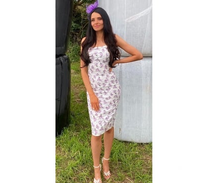 Adult Entertainment Plymouth City Centre Plymouth - Photos for Tall slim but curvy brunette. Loves to dress up!