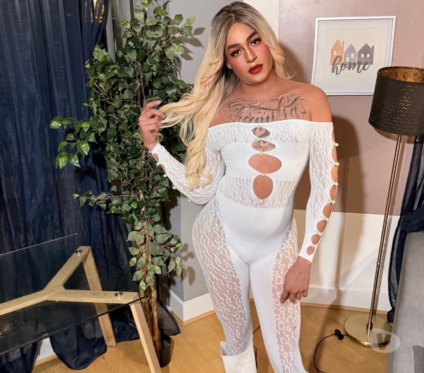 Trans Escorts West Midlands Birmingham - Photos for Miss Cristina PARTTY LONG TIME 🥳🎉🍾