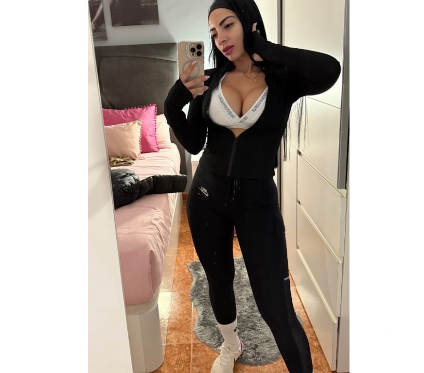 Escorts Staffordshire Stoke-on-Trent - Photos for Jennifer Brazilian 🇧🇷 new in the city natural body