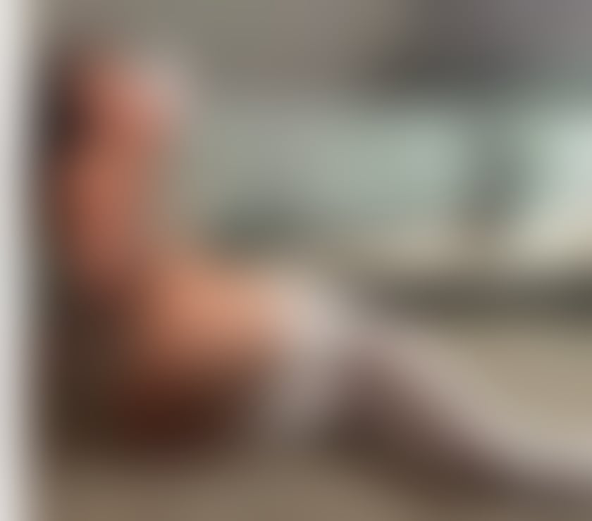 Escorts West London Hillingdon - Photos for Chanel party girl im ready for you 😘 😍🥰