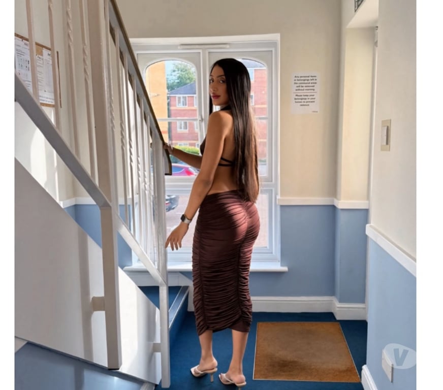 Escorts East London Stratford - DLR Station - East London - Photos for Brazilian Slim Girl