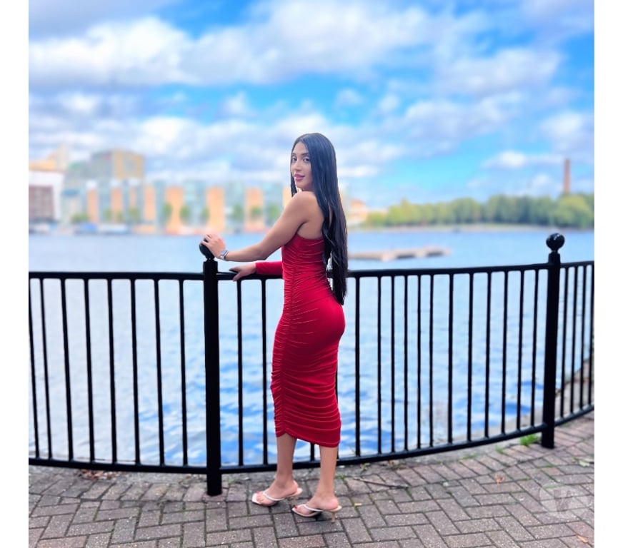 Escorts East London Stratford - DLR Station - East London - Photos for Brazilian Slim Girl