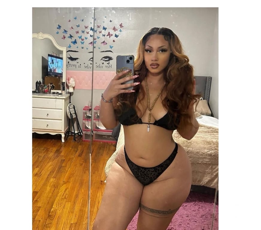 Escorts South East London Lewisham - South East London - Photos for HOT BRUNETTE, CLASSY PASSIONATE AND TEMPTING 🫦