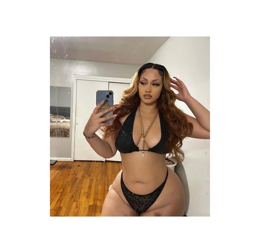 Escorts South East London Lewisham - South East London - Photos for HOT BRUNETTE, CLASSY PASSIONATE AND TEMPTING 🫦