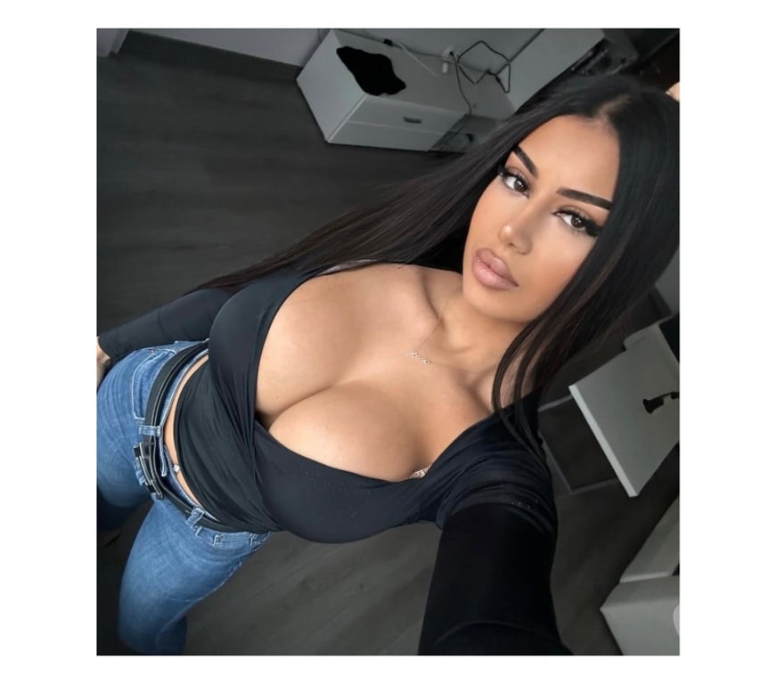 Escorts York York City Centre - York - Photos for Vanessa new girl in town , party party