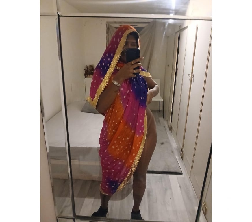Escorts East London Tower Hamlets - East London - Photos for SEXY INDIAN GIRL🔥CALL ME NOW❤️