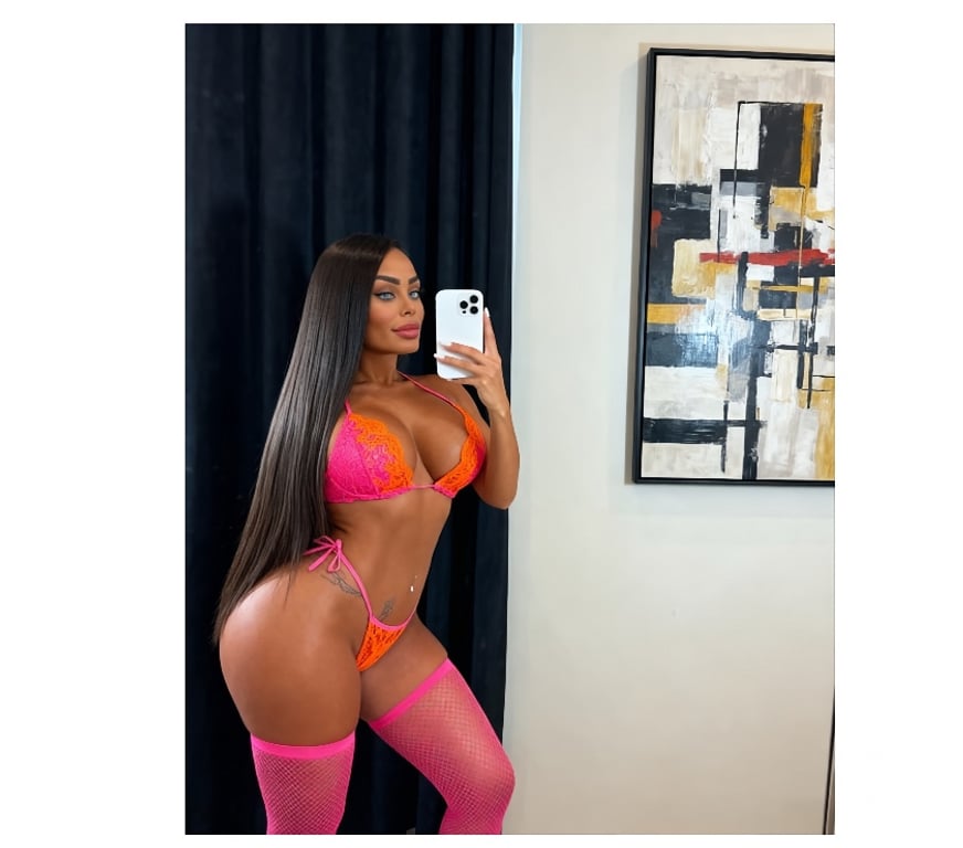 Escorts Greater Manchester Manchester - Photos for Julia 100%realy beautiful brazilian first time in the city