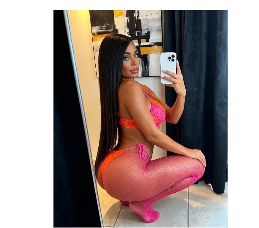 Escorts Greater Manchester Manchester - Photos for Julia 100%realy beautiful brazilian first time in the city
