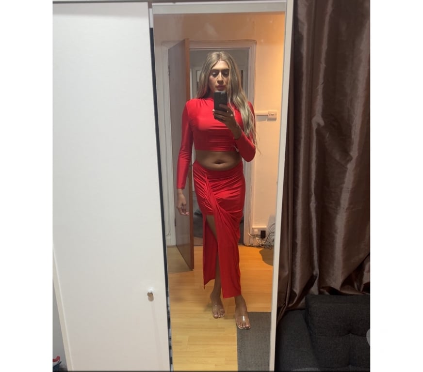 Trans Escorts Bedfordshire Luton - Photos for Pakistani transsexual Laiba Khan.