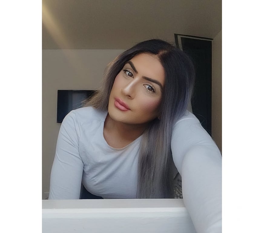 Trans Escorts Bedfordshire Luton - Photos for Pakistani transsexual Laiba Khan.