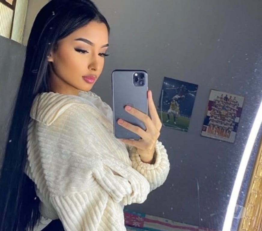 Escorts East London Canary Wharf Station - East London - Photos for 💋 Spontaneous Latina with a Flirty Edge