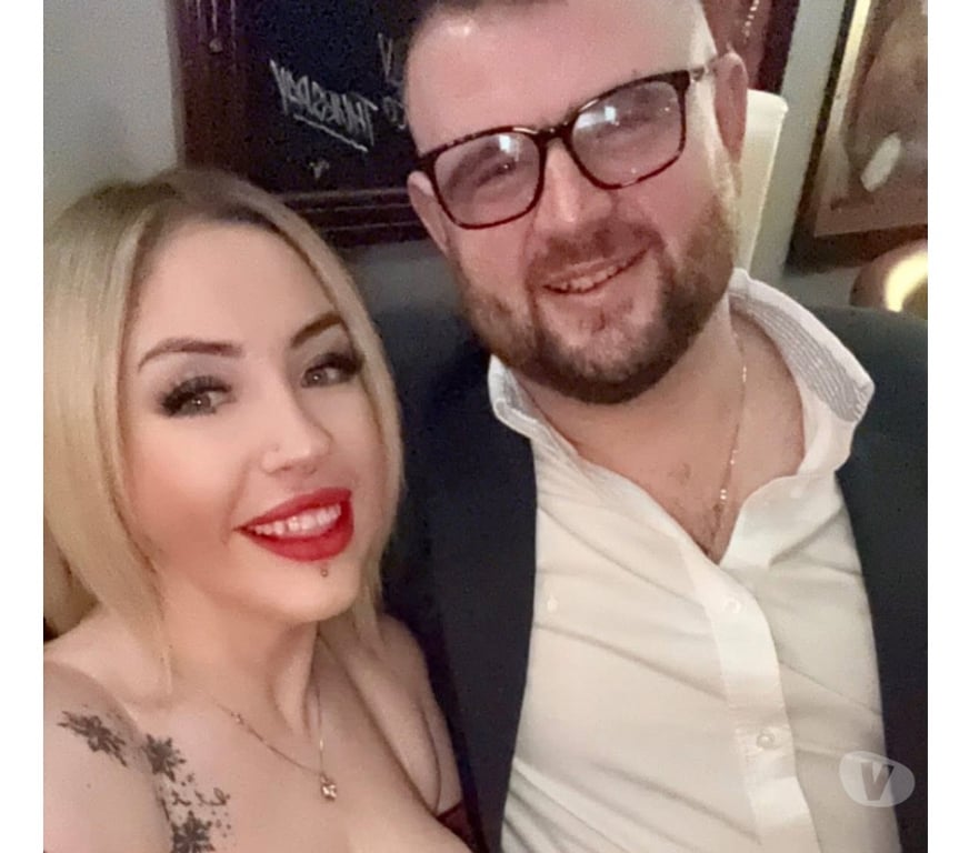 Adult Entertainment Hull Hull City Centre - Hull - Photos for Yorkshire Giant & Yorkshire Rose – Not Your Average Couple