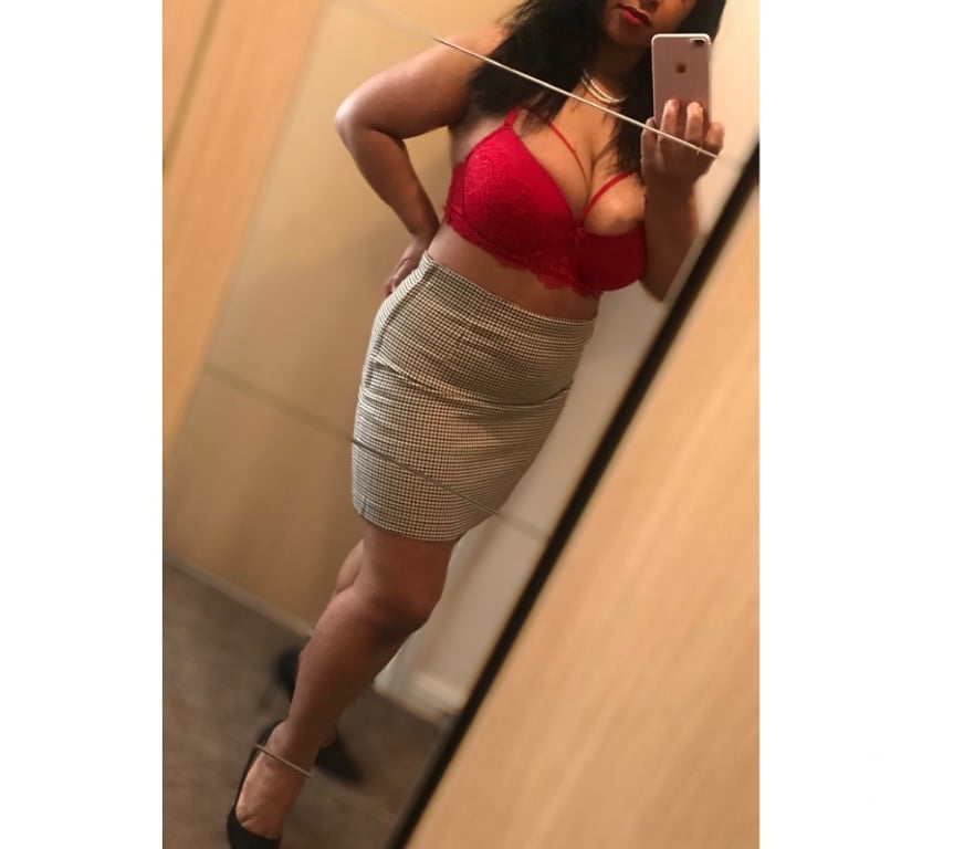 Escorts South East London Croydon - Photos for 🔥PAMELA BRAZILIAN BIG BOOBS NATURAL 38DD 🔥