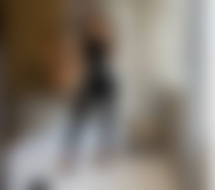 Escorts East London Canary Wharf - East London - Photos for Footfetish, sub, and more! 💦 🔥