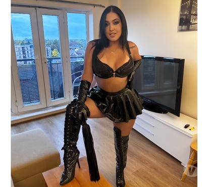 Escorts and Massages Glasgow City Centre Glasgow - Photos for 🔥 I’m Nathy , a bold porn star in Glasgow🔥😈