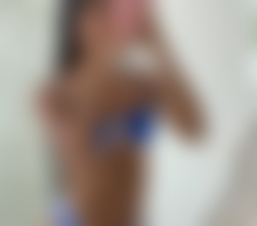 Escorts East London Canary Wharf Station - East London - Photos for YOUR LATINA BABE 🔥