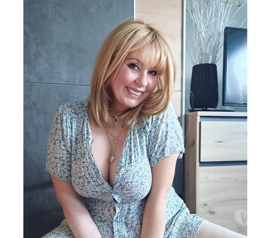 Escorts West Midlands Wolverhampton - Photos for VIVICA - Sexy xxx MATURE Escort in Town xx
