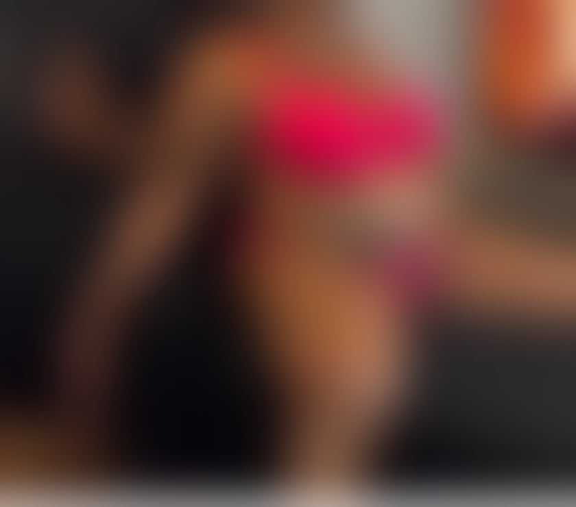 Escorts Essex Uttlesford - Photos for Sensual ,Warm, Relaxing Mobile Massage