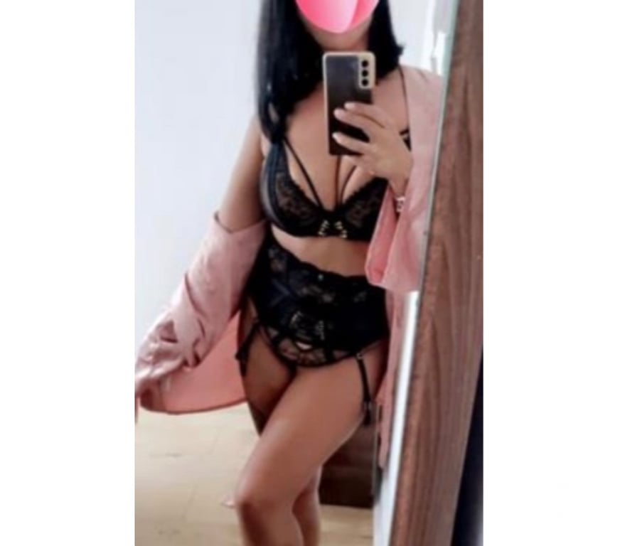 Escorts West Yorkshire Bradford - Photos for BRITISH FULL GFE WITH OWO AND CIM IN BD3