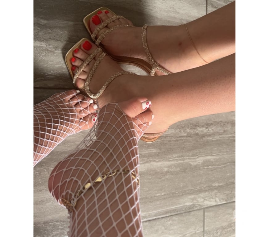 Escorts East London South Woodford - East London - Photos for DUO MASSAGE 👯‍♀️🦶FEET 👿DOM 🔥❤️🦶