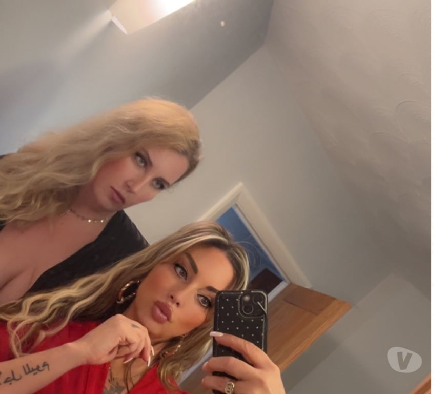 Escorts East London South Woodford - East London - Photos for DOUBLE GIRL EROTIC MASSAGE 👯‍♂️ FEET 🦶 DOM