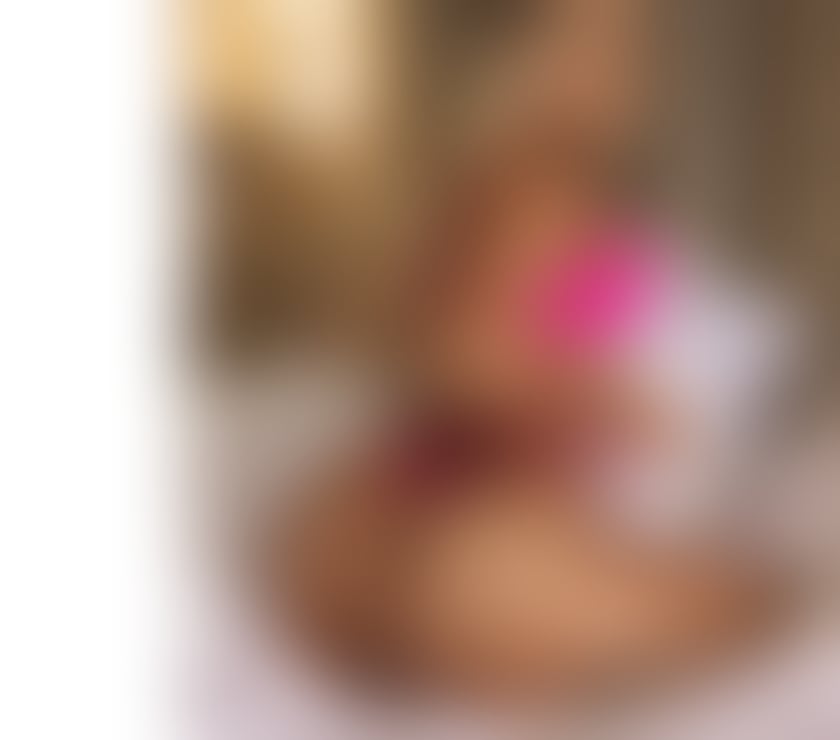 Escorts and Massages Greenwich South East London - Photos for Luna IM here’s party girl 🇧🇷💯real