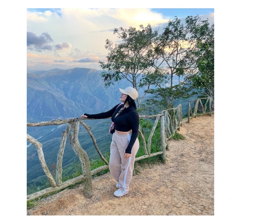 Escorts South West London Kingston upon Thames - Photos for 🇧🇷Angel curvy girl party Brazilian🇧🇷