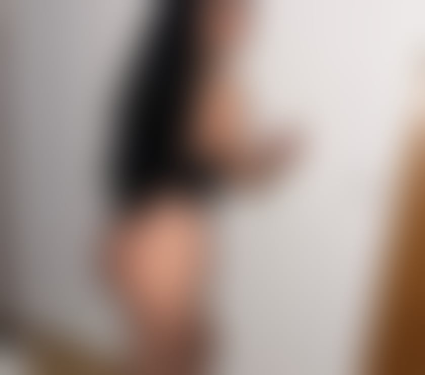 Escorts Hampshire Southampton - Photos for Hi new town shopia party 🥳 incoll-Outcoll
