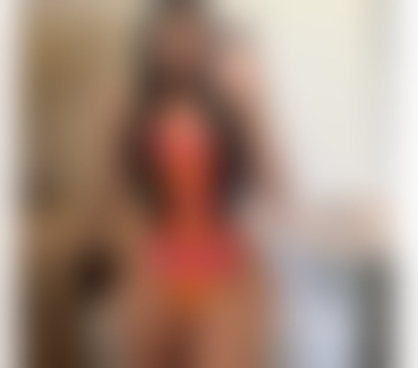 🍑NEW IN TOWN🎉🎉 PARTY GIRL🍆🍑