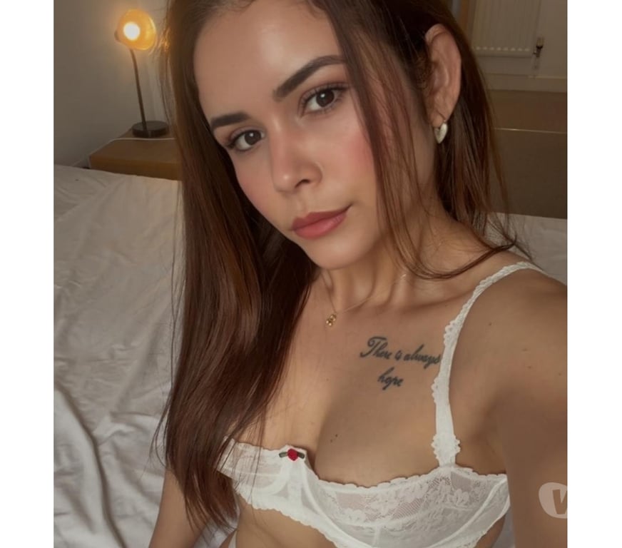 Escorts Greater Manchester Salford - Photos for 🇧🇷 Natural Curvy Brazilian Beauty 🦊🍑