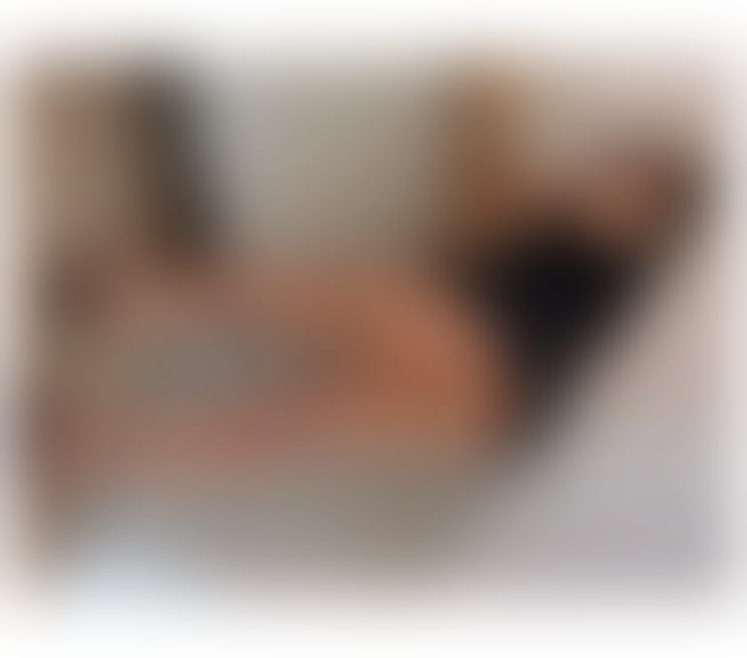 Escorts West London West Ealing - West London - Photos for 🍒BRUNA✨PÉTIT🔥🍾PARTY GIRL🍸🇧🇷