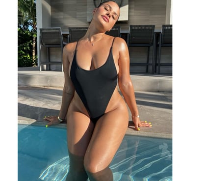 Escorts London Gatwick Airport Crawley - Photos for 🤎🥳HOT YARA LATINA PARTY GIRL💦🍆